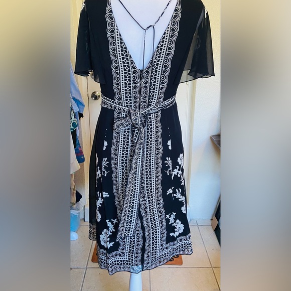 Vintage Y2K Floral Whimsigoth Black & White Fairy Silk Midi Dress / Size: 4 - Picture 4 of 7